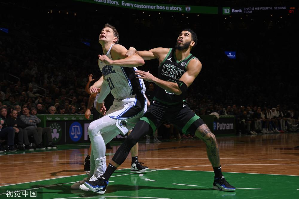 据目击者称 据目击者称